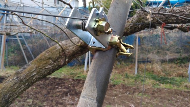 梨の慣行ジョイント棚の作り方【使った道具、らせん杭、角度計などを紹介】 2