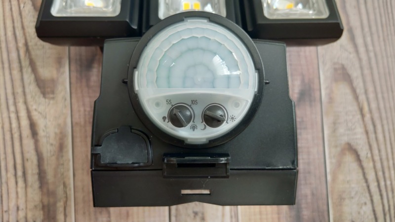【防水防犯ライト】エルパ ESL-313DC LEDセンサーライト 3灯 乾電池式の性能･使い方･評判を解説 318